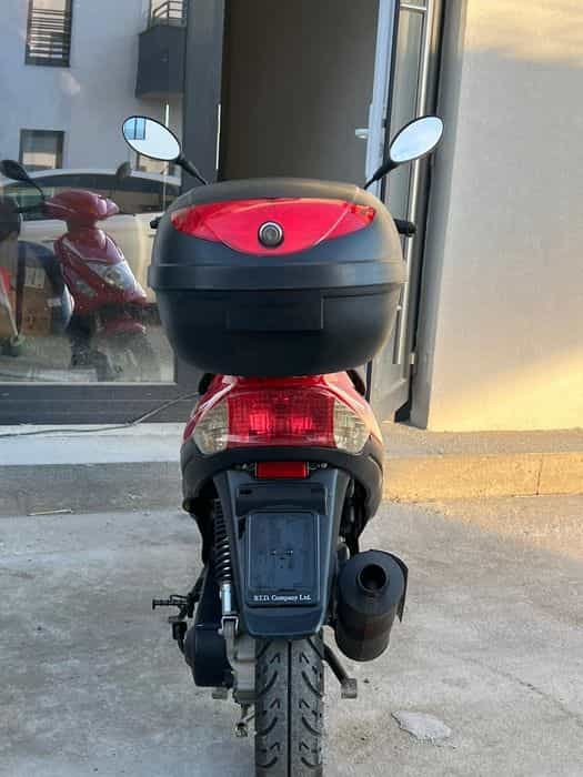 Vând Motoscuter UNO