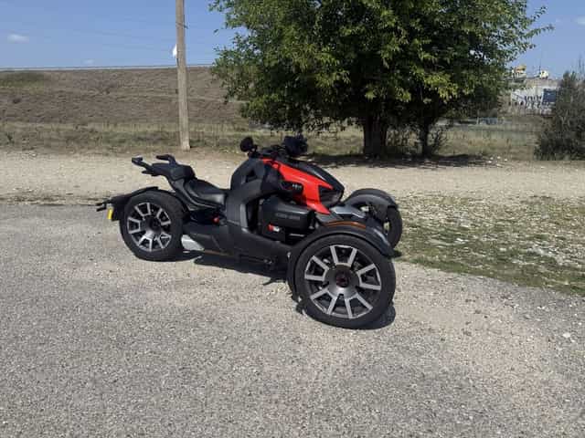 Ryker 900cc Raly