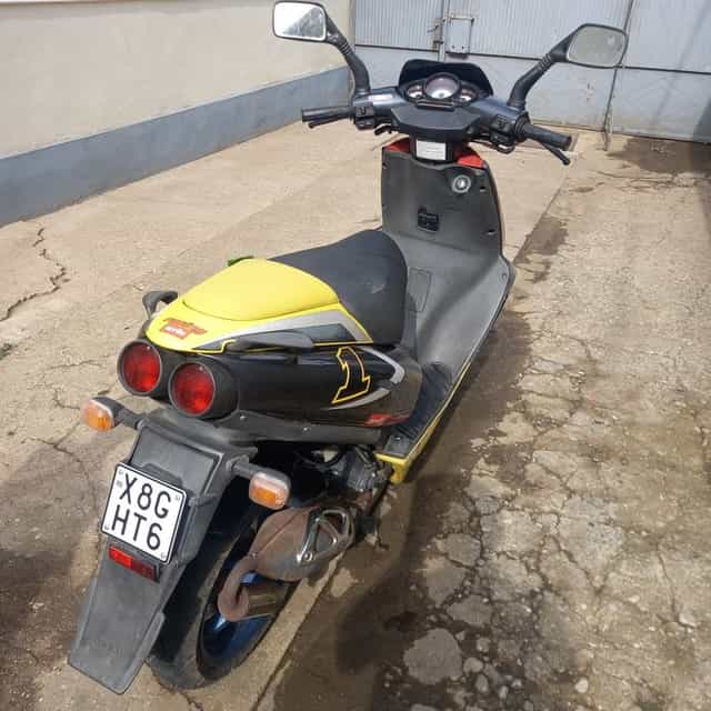 Vând scuter Aprilia SR50