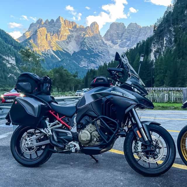 DUCATI Multistrada V4S 2022 Aviator Grey - IMPECABIL