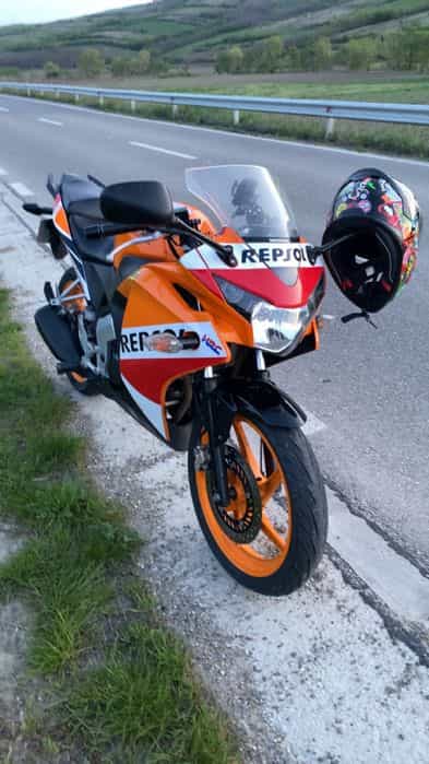 Honda cbr 125 2015