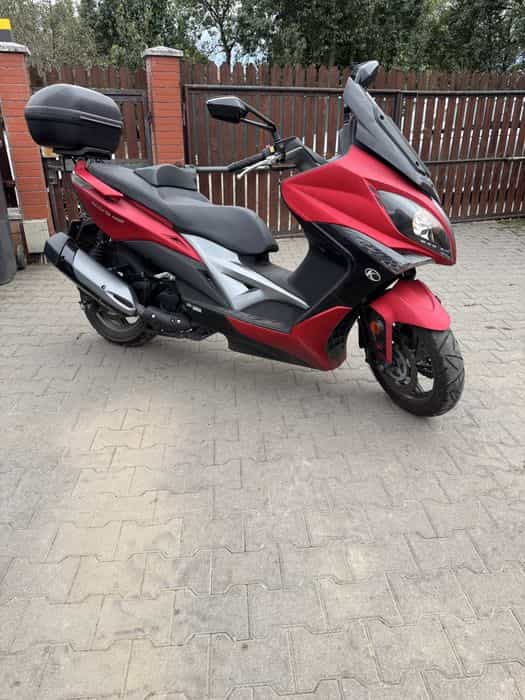 Kymco Xciting 400 , maxiscooter Bmw , Aprilia , Honda
