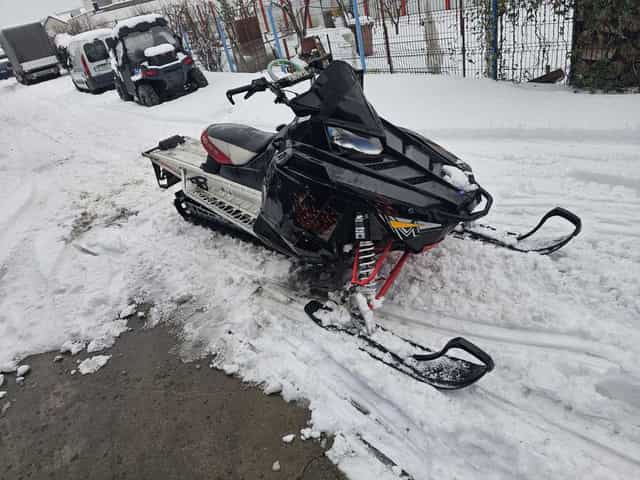 Snowmobil Polaris RMK