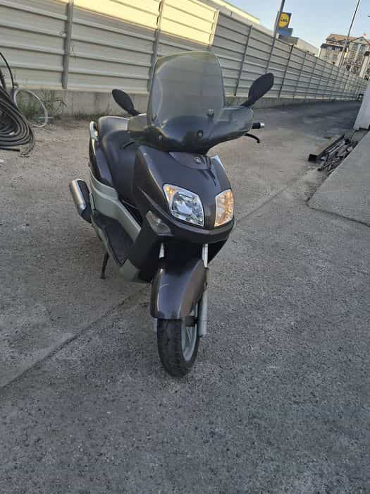 Yamaha Versity 300