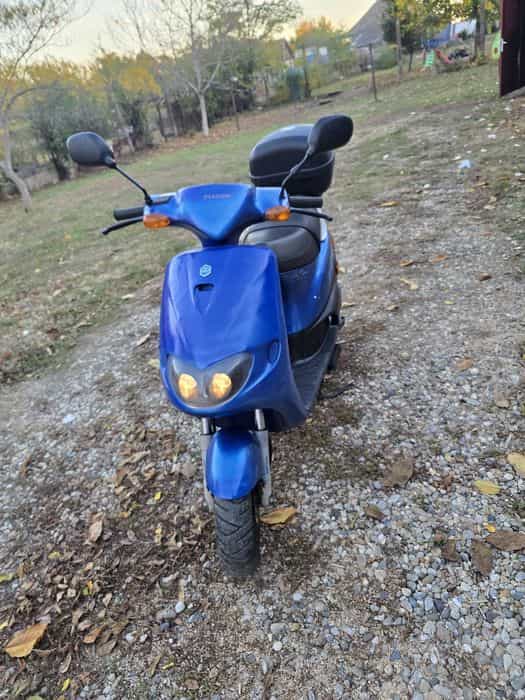 Scuter Piagio zip