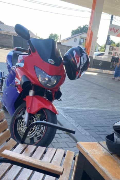 Vand honda cbr f4