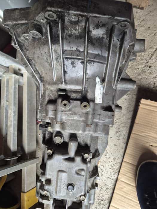 Cutie viteze suzuki jimny 1,5 dci 86 cp