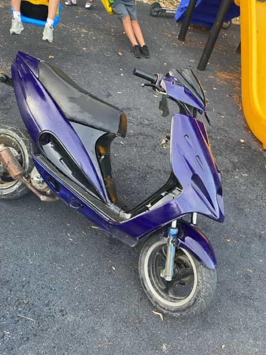 Vand urgent malaguti f12   Phantom 2 t. 49cc   1000 lei negociabil
