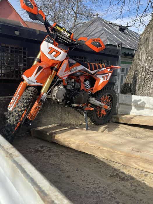 Vand crss 125 cc in stare perfecta de functionare