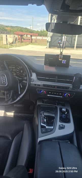 Vand Audi Q7 anul2018,sau schimb cu buldoexcavator