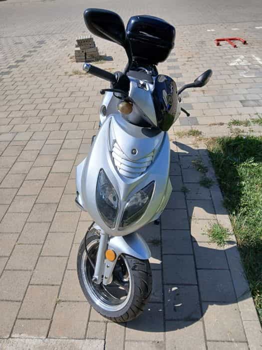 Vând scuter Rex 125cc