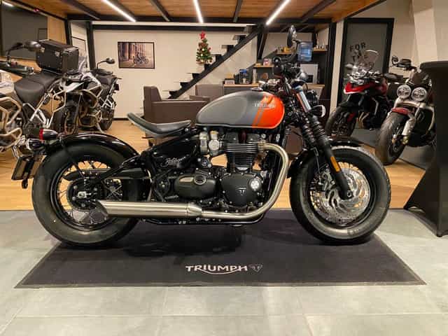 Lichidare Motocicleta Triumph Bonneville Bobber 2025 | Leasing | Rate