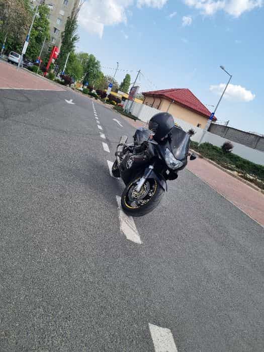 Honda cbr f4 2000