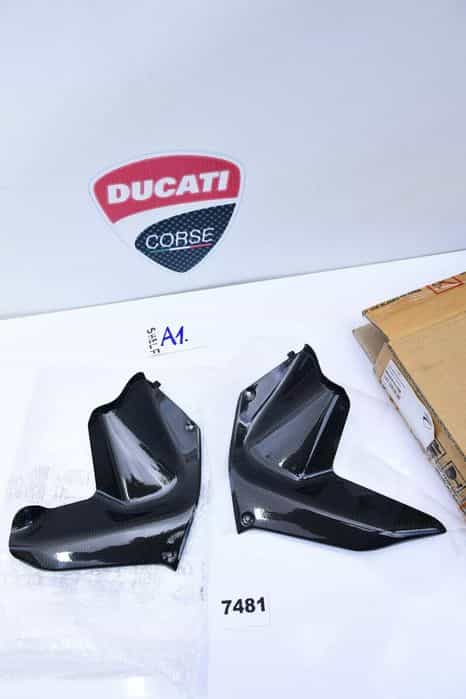 Deflectoare de control al respingerii aerului de carbon Ducati