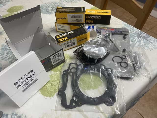 Piston,segmenti,supape-moto suzuki Rmz 250