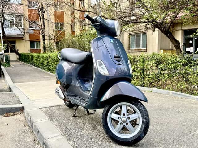 Piaggio Vespa LX50 2T