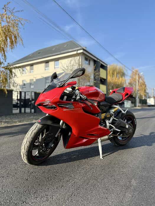 Ducati Panigale 899 V2