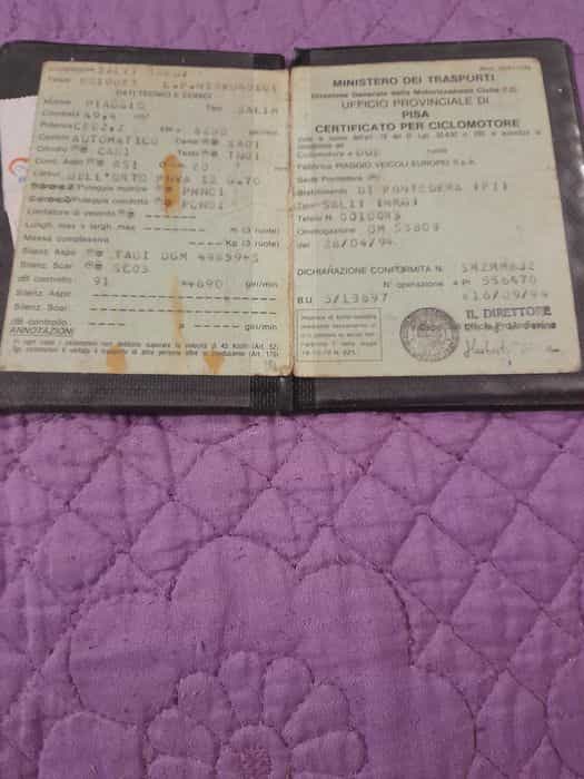 Ape50 piaggio triciclu pe benzina