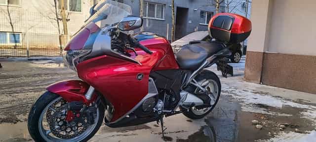 Honda VFR 1200F impecabilă