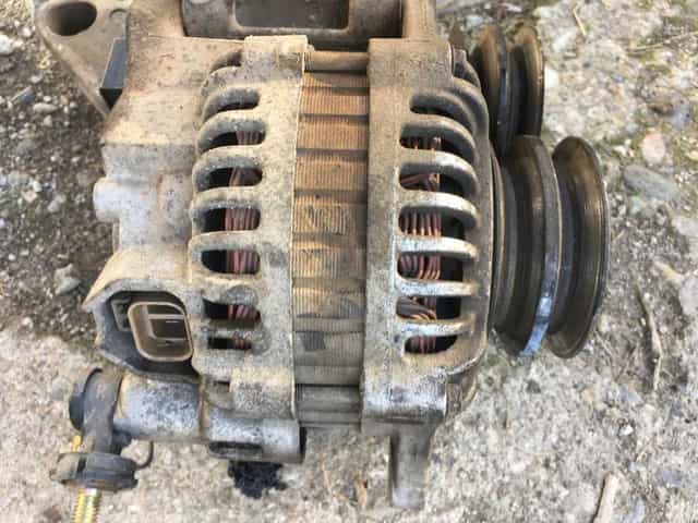 Alternator Nissan Navara D22 2.5 Diesel