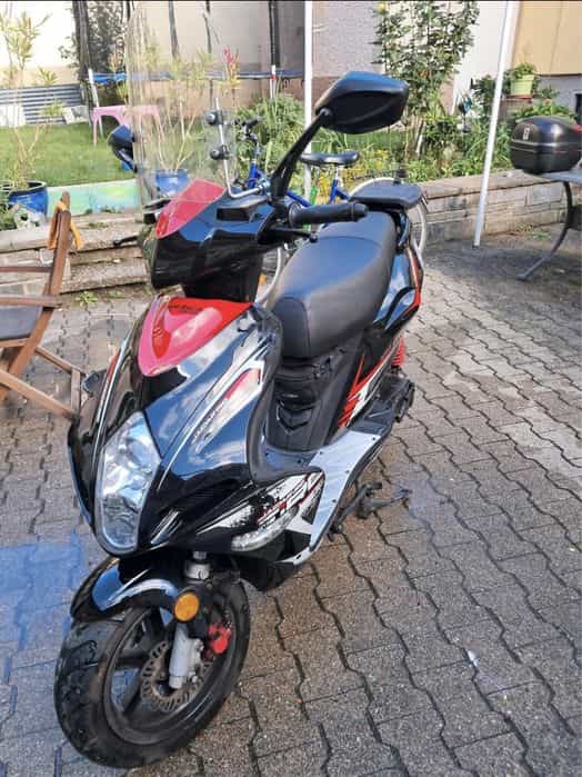 Scuter luxxon 49 cm 2012