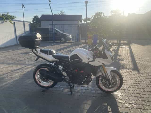 Yamaha FZ1  2006  2 chei