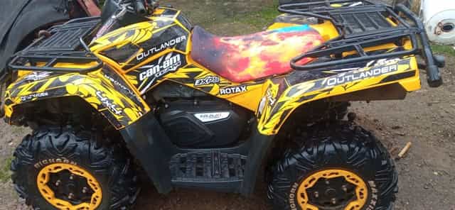 Can am bombardier outlander 800