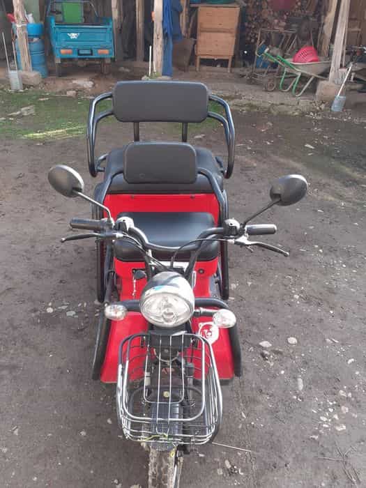 Tricicleta cu 3 roti electrica  mai are garanție 1 an