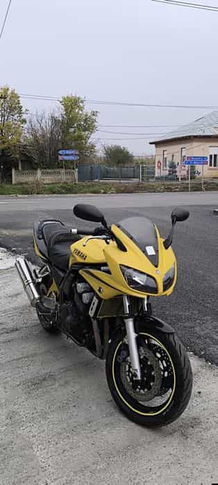 Yamaha fzs 600 fazer ,limitat A2