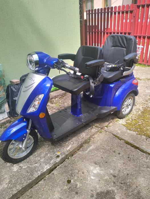 Tricicletă electrica două locuri