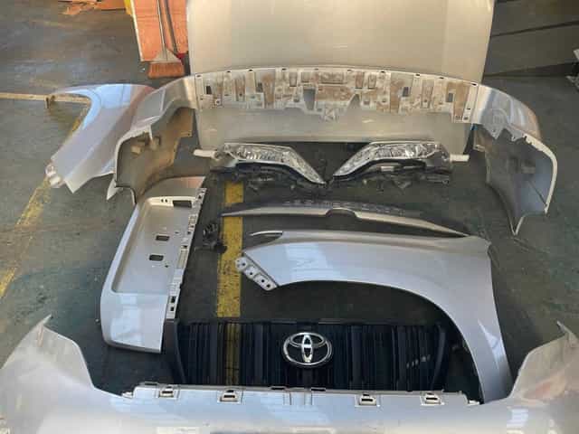 Capota si aripi fata Toyota Land cruiser j 150 2014