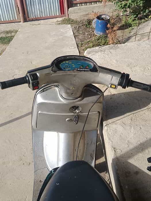 Vând scuter Piaggio zip