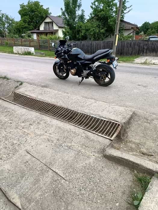 Vând Kawasaki z 750 s