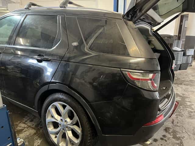 aripa stanga spate land rover discovery 2.0 motorina 2016