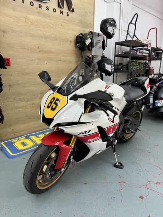 YAMAHA R1 2023 60 th anniversary