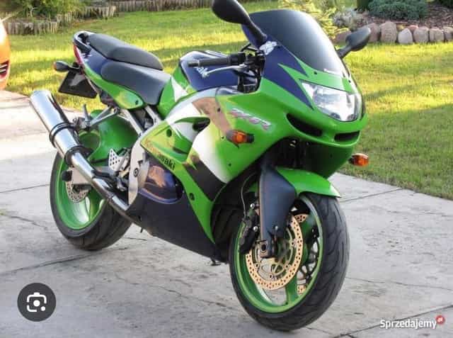Dezmembrez Kawasaki ninja