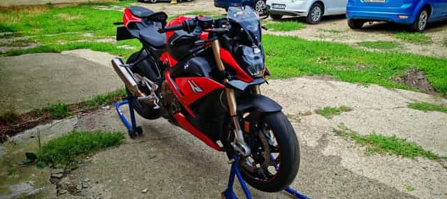 Bmw s1000r impecabila ca si noua îngrijita ca la carte 13000 km
