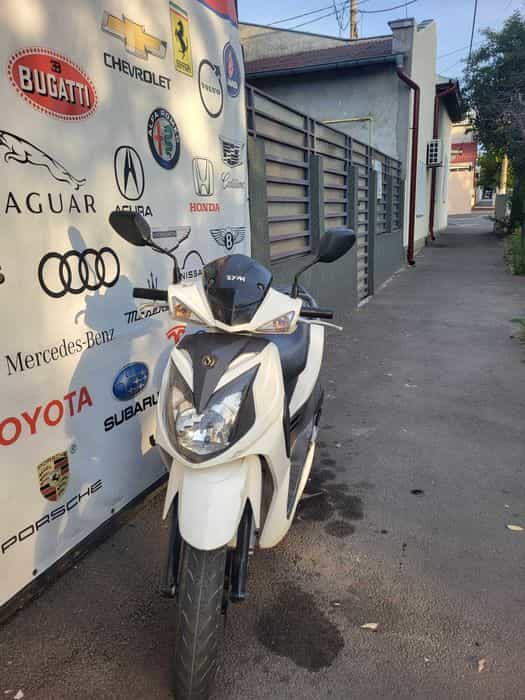 Vand scuter Sym Symphony Sr 50cm³ pentru piese