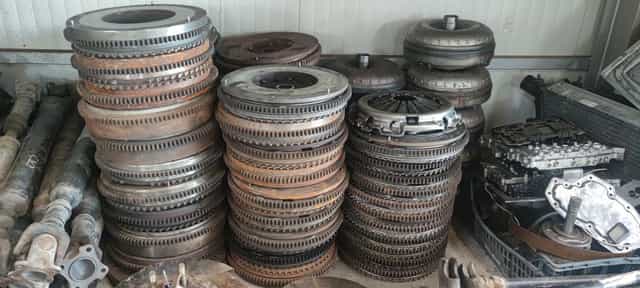 Kit ambreiaj placa-disc-volanta  Nissan Navara pathfinder xtrail