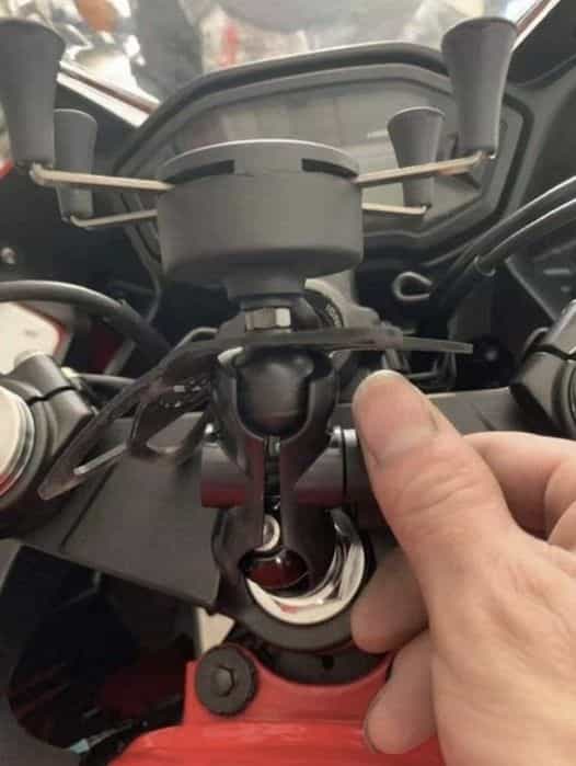 Suport telefon motocicleta cu incarcare USB tip RAM nu Quadlock NOU