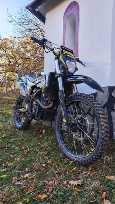 Motocicleta enduro\cross Alfarad T7
