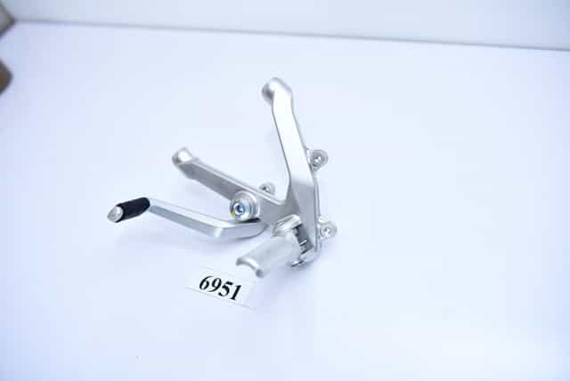 Suport scarita stanga pilot cu pedala schimbator  Ducati Panigale 899