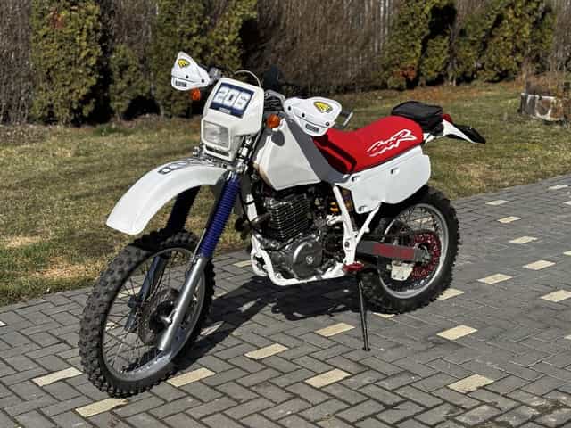 Honda XR600R enduro și supermoto