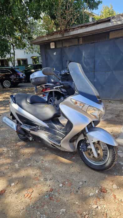 Scuter Suzuki burgman 125 cat B