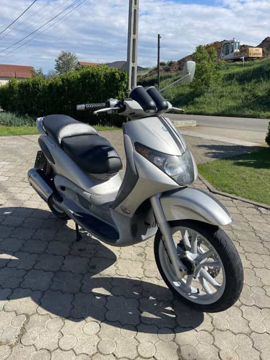Piaggio beverly 200 scuter