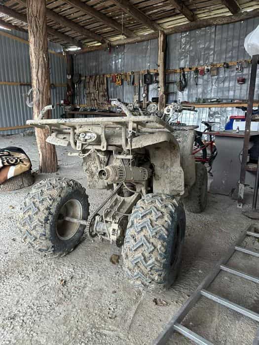 Vând atv bashan 250