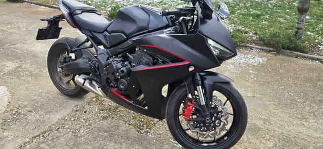 Honda CBR650R e-Clutch