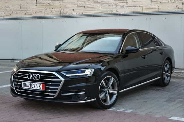 Audi A8 Long 3.0 d  Quattro   farurile full Laser Panoramic