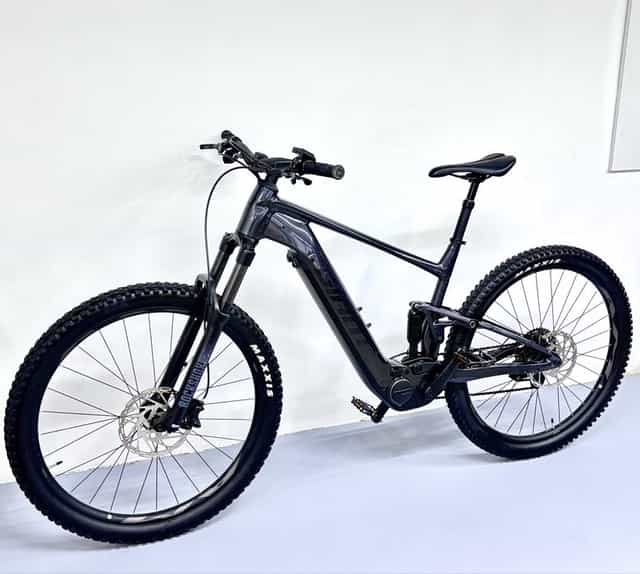 Bicicleta Electrica GIANT Stance E+ 1 Roti 29 Cadru XL Model 2023