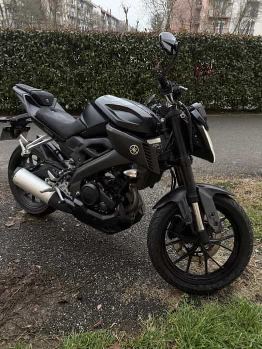 Motocicleta Yamaha MT125 2017